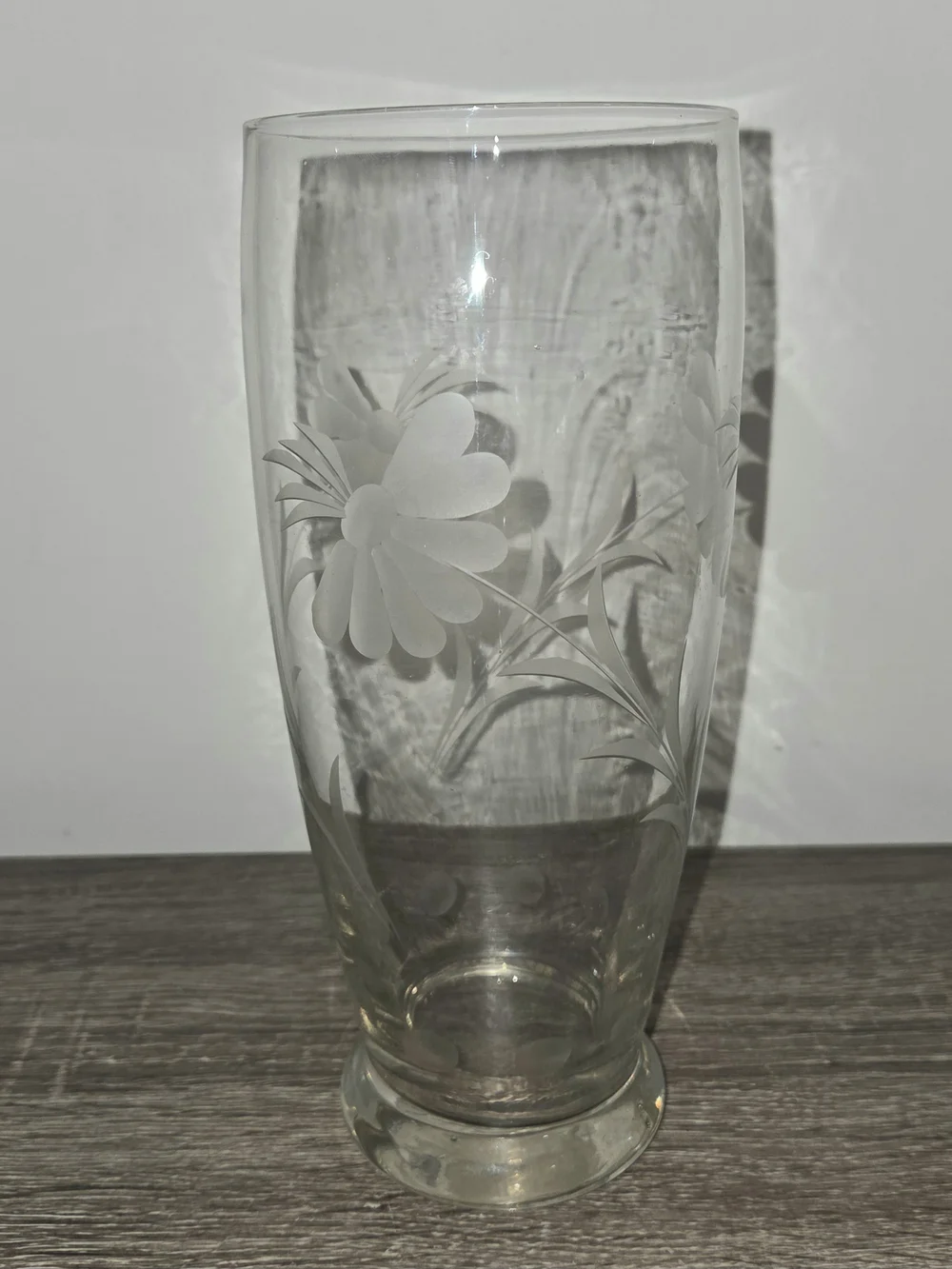 Vintage Unbranded Floral Etched Glass Tall Vase 8.5